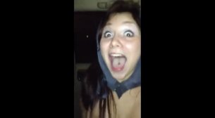 Пьяные русские телки зажигают в такси с голыми сиськами